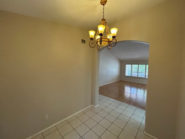 Foto del edificio - 7709 W Wahalla Ln