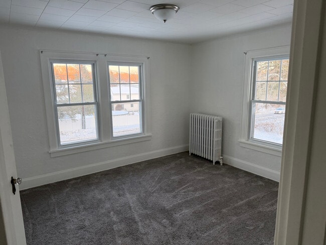 Foto del edificio - 236 Glenmont Rd