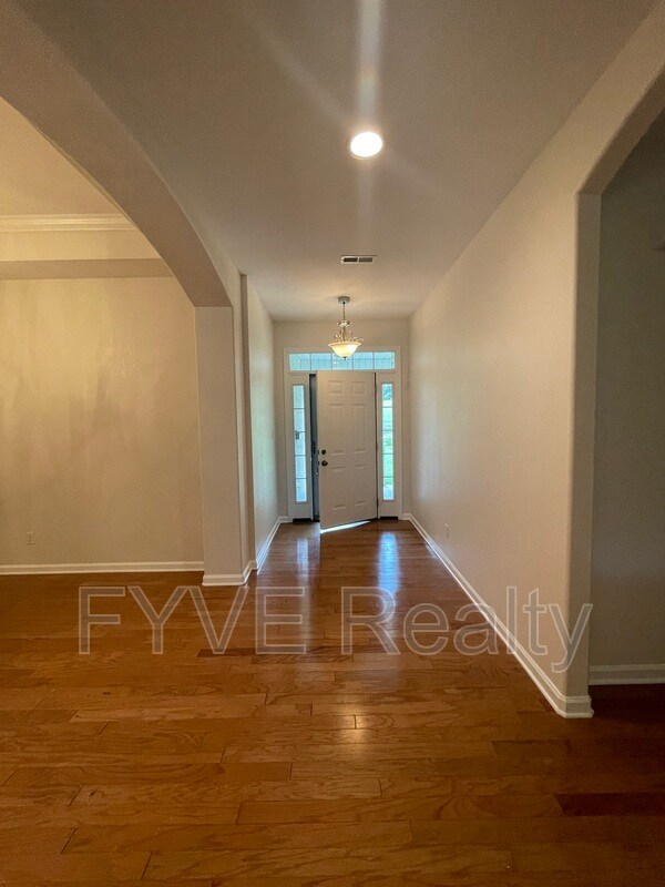 Foto del edificio - 6311 Beaver Ridge Rd