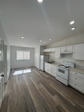 Building Photo - 201 Eaton Way