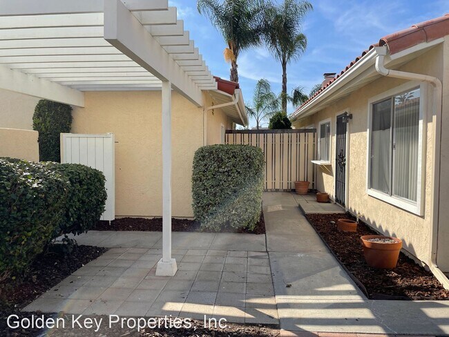 Foto del edificio - 2 br, 1 bath House - 6464 Camino del Parque