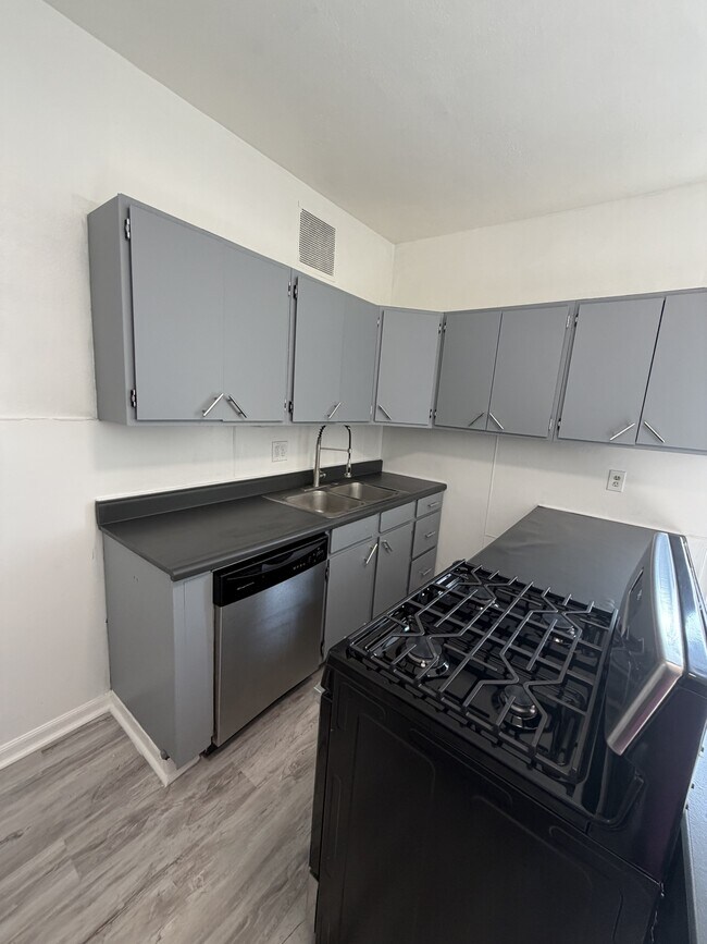 Foto del edificio - 601 N Church St