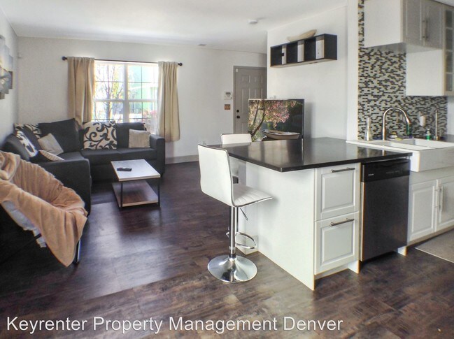 Foto del edificio - 3 br, 3 bath House - 1652 S Buckley Way