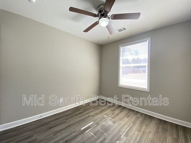 Foto del edificio - 4716 Manchester Dr