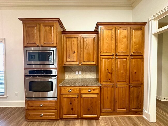 Foto del edificio - 10723 Hillbrook Ave