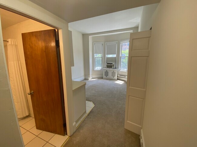 Foto del edificio - 1223 Beacon St