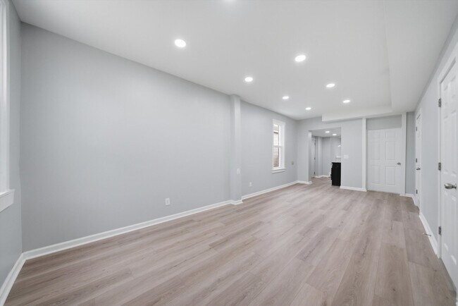 Building Photo - 1624 S 59th Ct