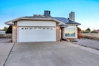 Building Photo - 10955 Yogi Berra Cir