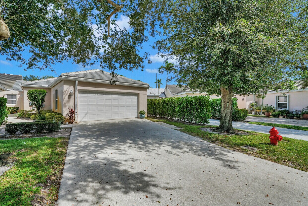 Foto principal - 1022 Island Manor Dr