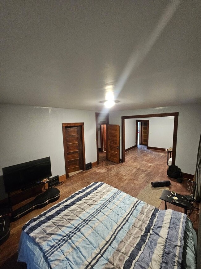 Building Photo - 1372 Merryman St