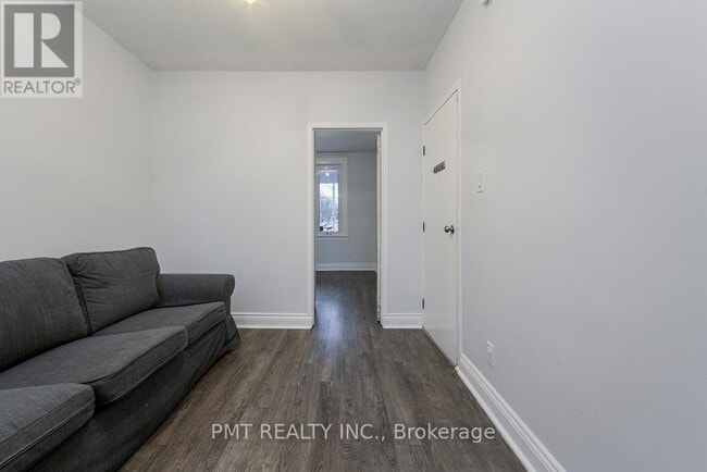 Building Photo - 863 Pape Ave