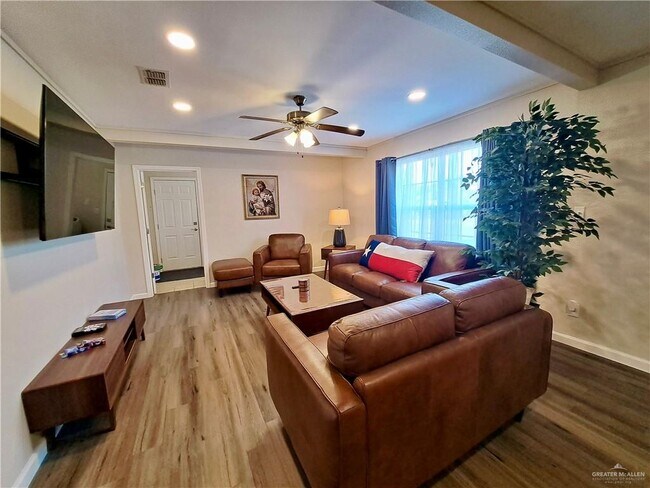 Foto del edificio - 16 Cedar Ave