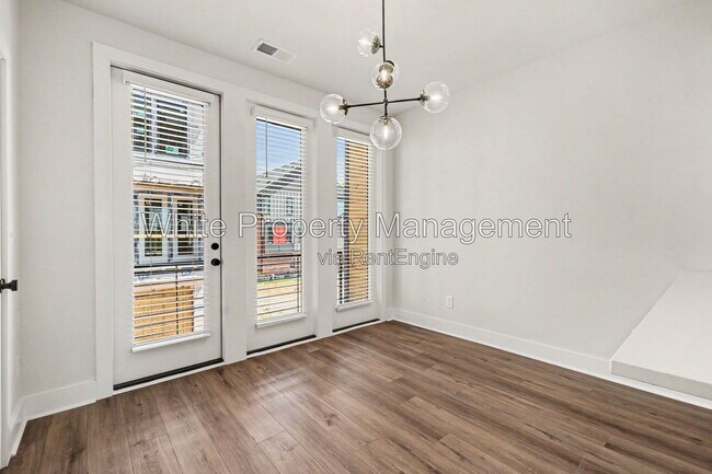 Foto del edificio - 2146 N Graham St