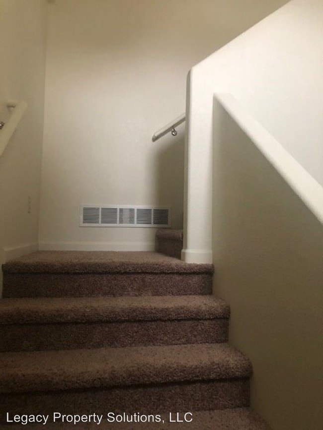 Building Photo - 6515 Kicking Horse Ct