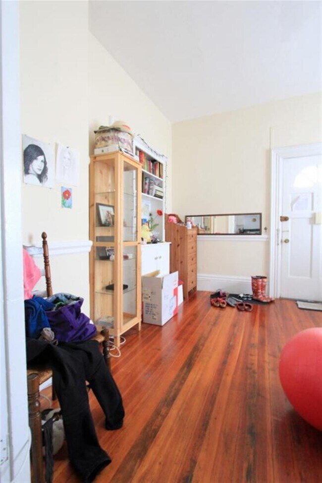 Foto del edificio - 4 Forest St