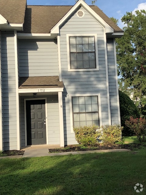 Building Photo - 1710 Deer Path Dr