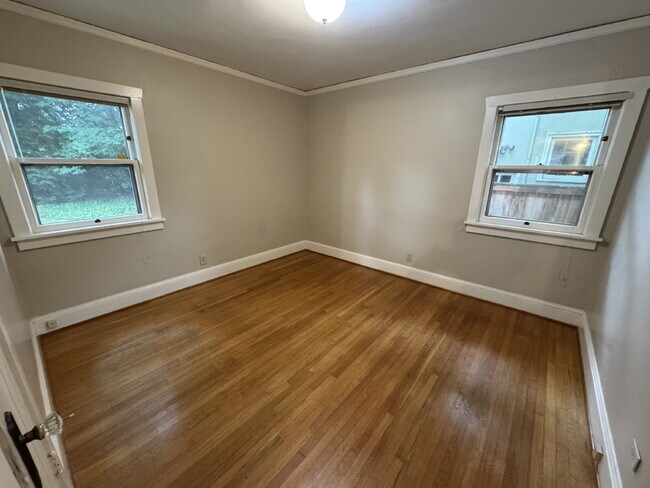 Foto del edificio - Bungalow in the Heart of Hawthorne Neighbo...
