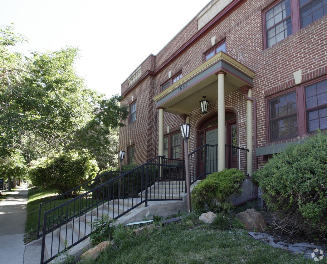 Building Photo - Elizabeth Apartments