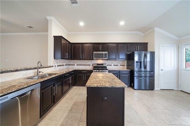 Building Photo - 310 Briar Park Dr