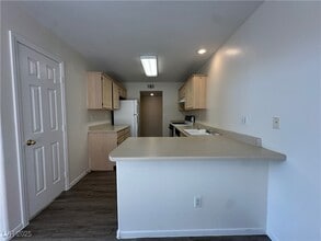 Building Photo - 1634 Coyote Run Dr