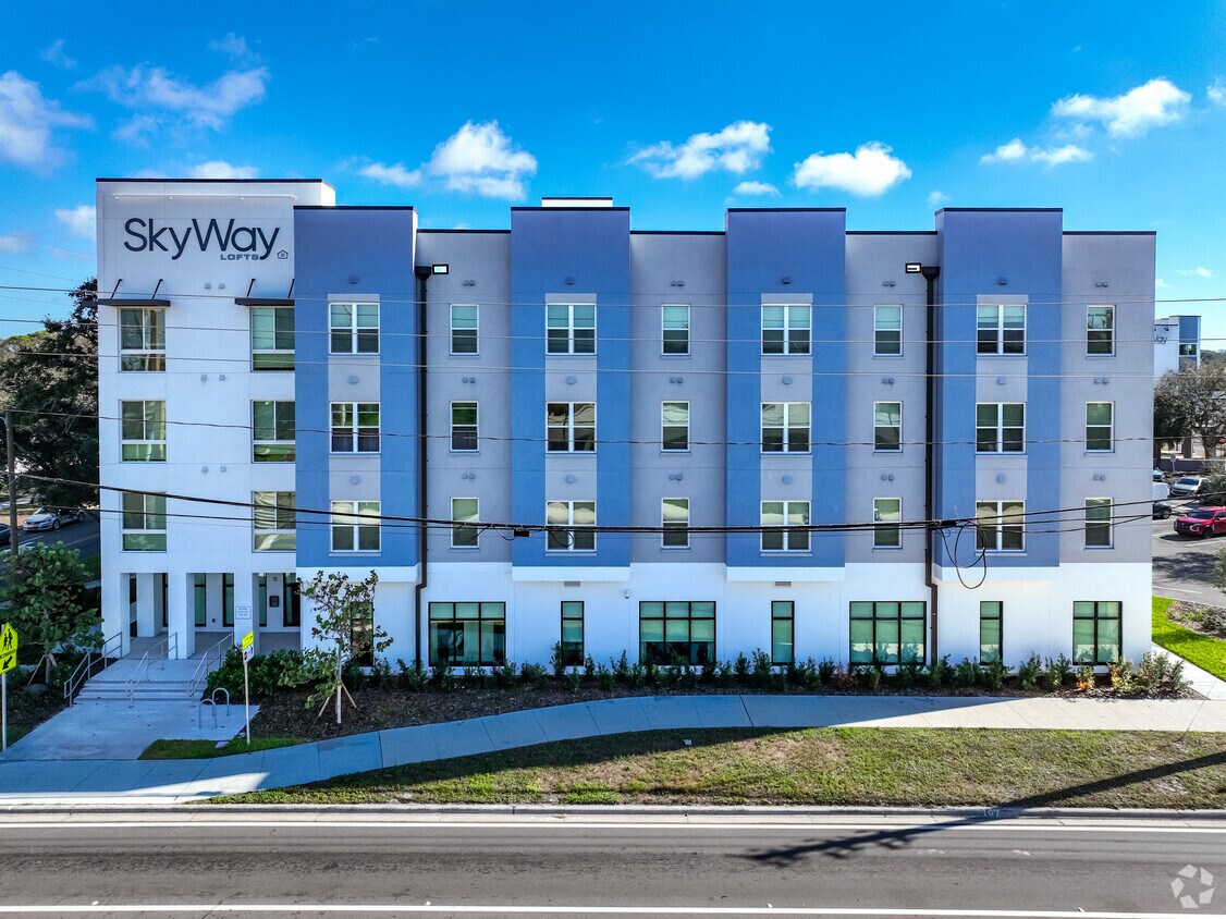 Foto del edificio - SkyWay Lofts II
