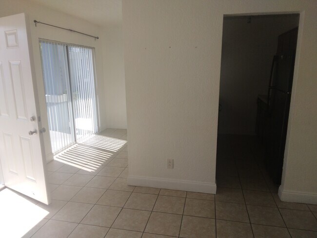 Building Photo - 436 Auburn Dr