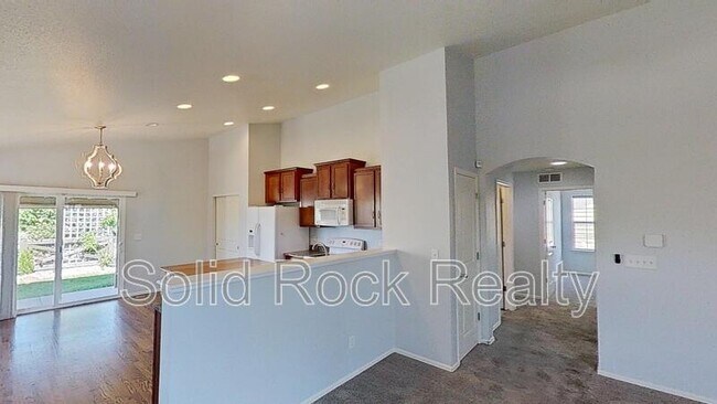 Foto del edificio - 6818 Whitebark Ln