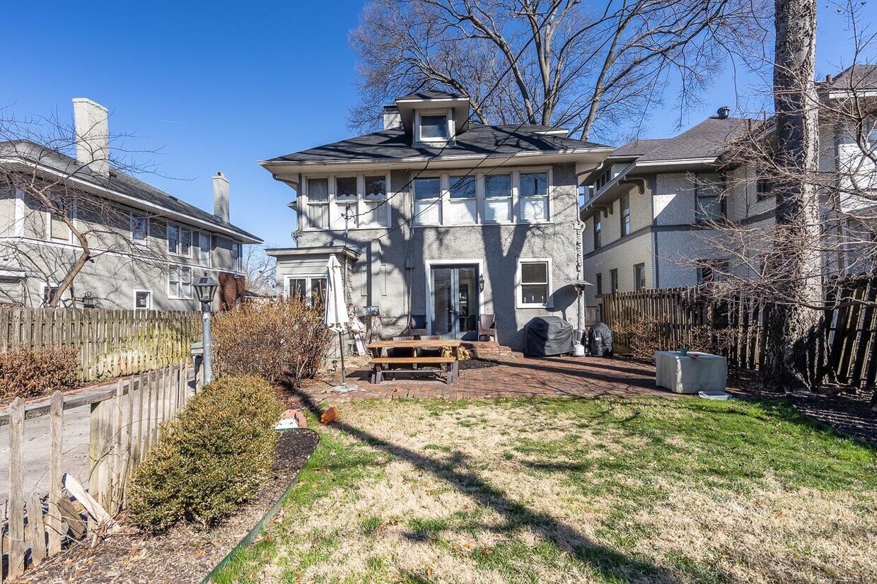 Foto principal - 1777 Carr Ave