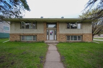 Building Photo - 891 High St