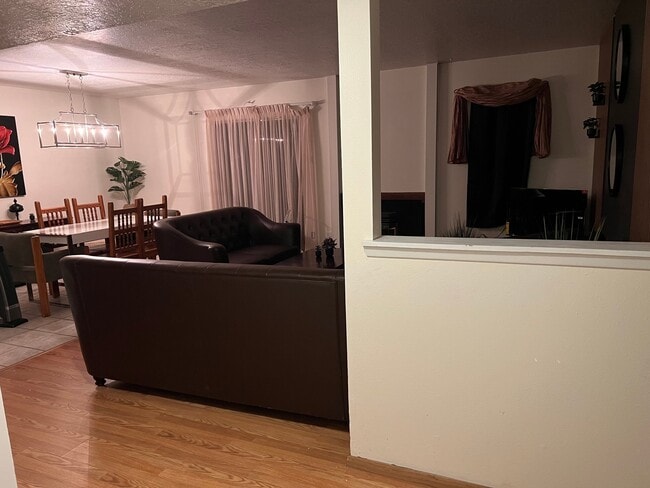 Foto del edificio - 628 Marquis Ct NE