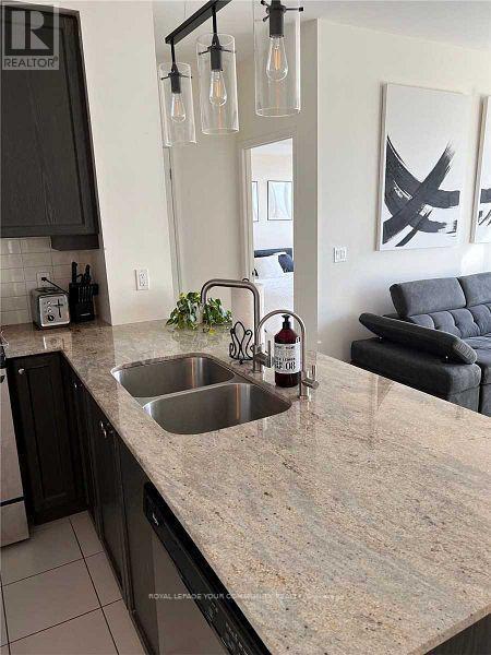 Building Photo - 2900 Hwy 7