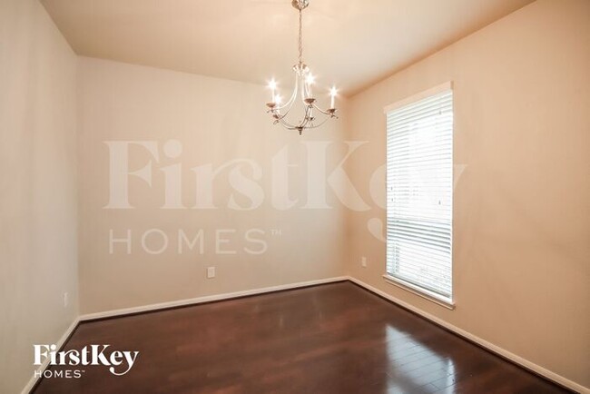 Foto del edificio - 7522 Simpson Springs Ln