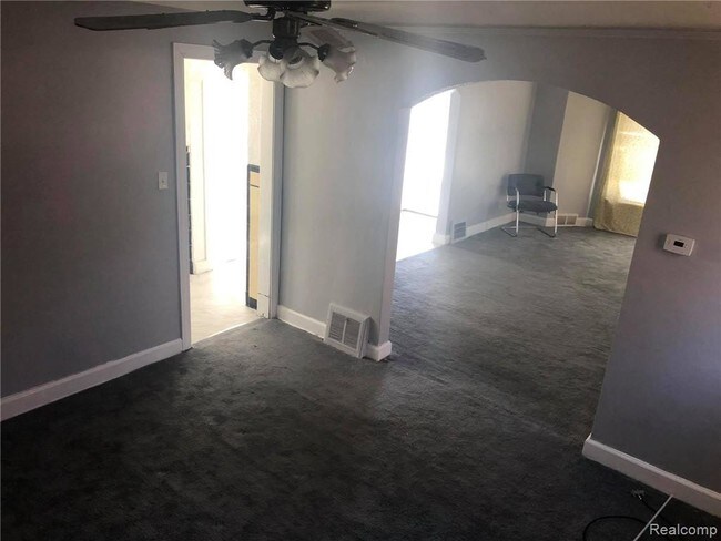 Foto del edificio - 4604 Buckingham Ave