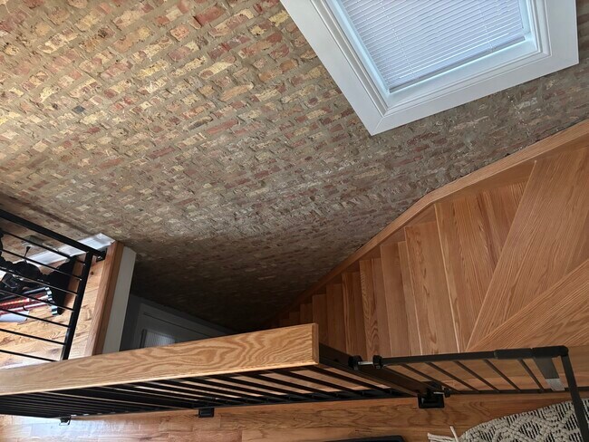 Foto del edificio - 5906 W Midway Park