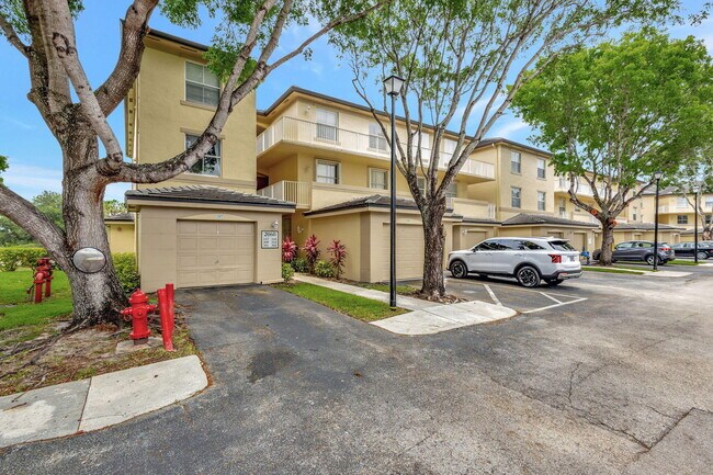 Foto del edificio - 2060 Greenview Shores Blvd