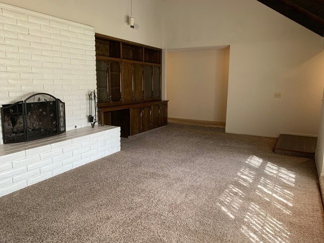 Foto del edificio - Charming Home for rent in Beverly Glen!