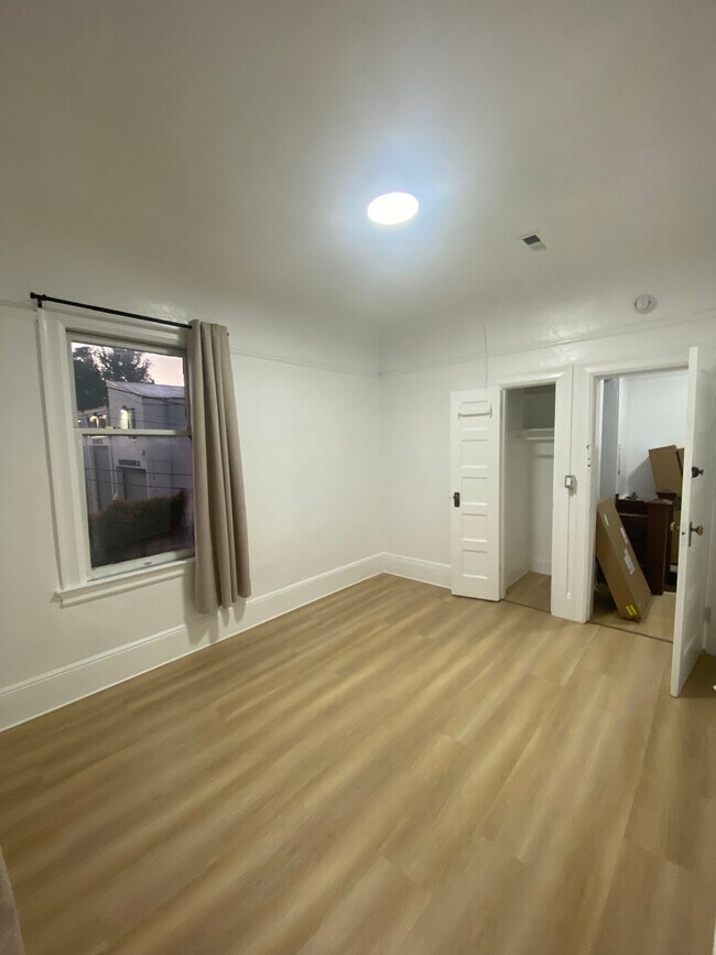 Building Photo - 2055 Berkeley Way