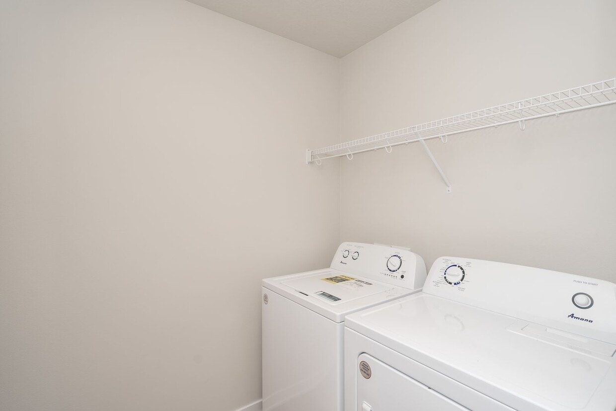 Building Photo - One Month FREE Rent - New 3 Bedroom, 2 Bath Ranch Twin Home!