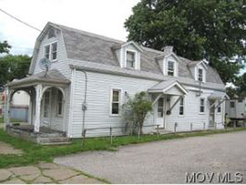 Primary Photo - 310 Main St