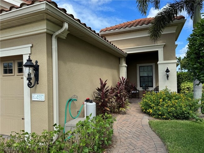 Foto del edificio - 4550 Mystic Blue Wy