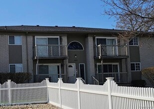 Building Photo - 3551 W 14 Mile Rd
