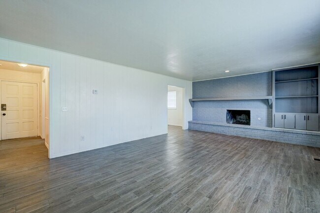 Foto del edificio - 3 bedroom 2.5 bath