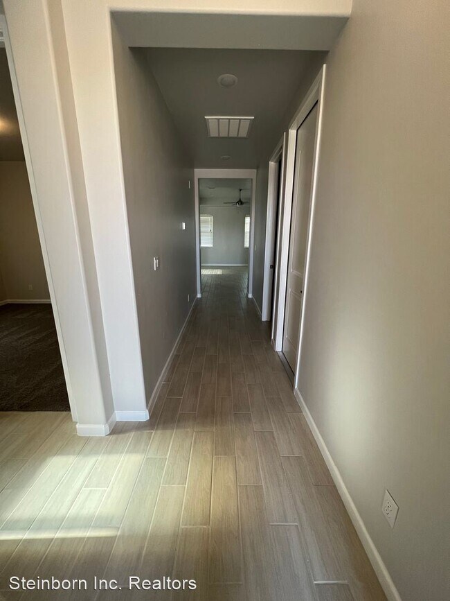 Foto del edificio - 3 br, 2 bath House - 4133 Tawny Park Rd.