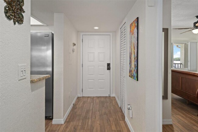 Foto del edificio - 8211 Brent St