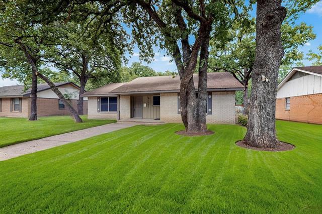 Foto del edificio - 10421 Muskogee Dr
