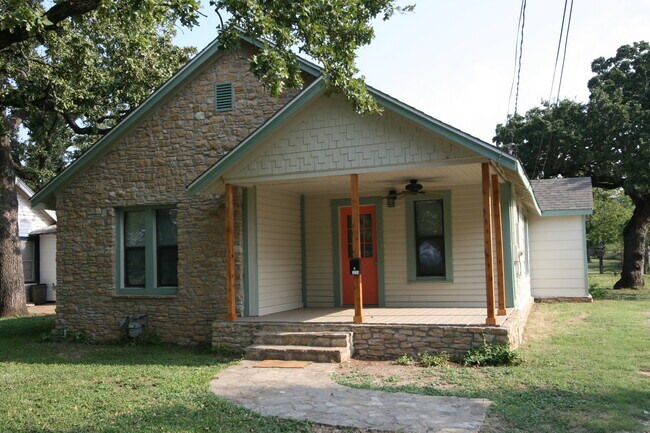 Foto del edificio - 2211 Bridge St