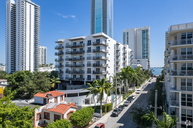 Foto del edificio - Baylofts Condominiums