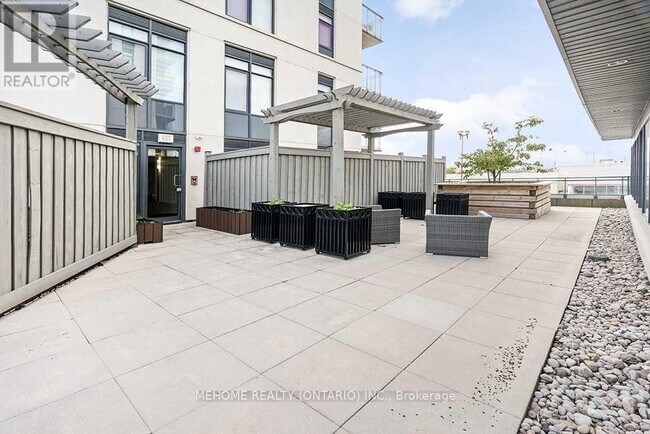 Photo du bâtiment - 24 Woodstream Blvd