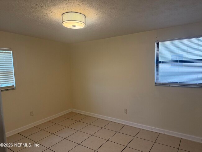 Foto del edificio - 7336 Merrill Rd
