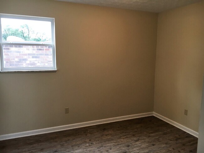 Foto del edificio - 3316 Maize Rd